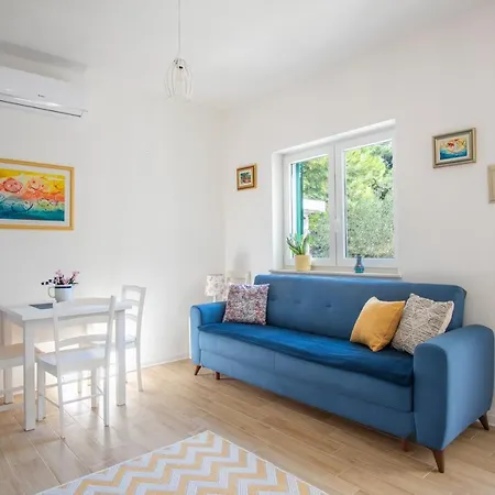 Soto Apartment *
