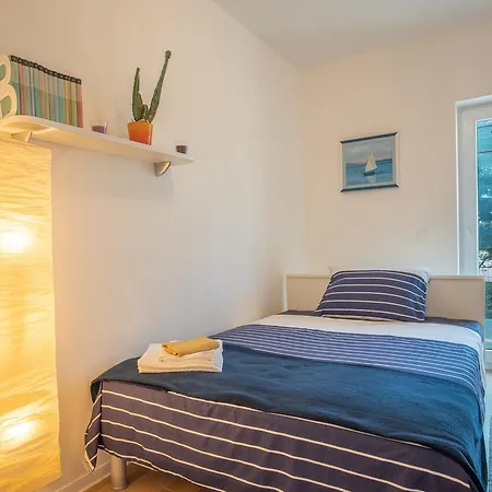 Apartment Soto Pirovac
