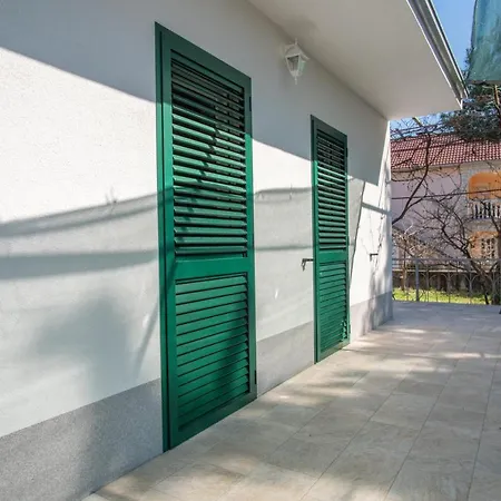 Soto Apartment *