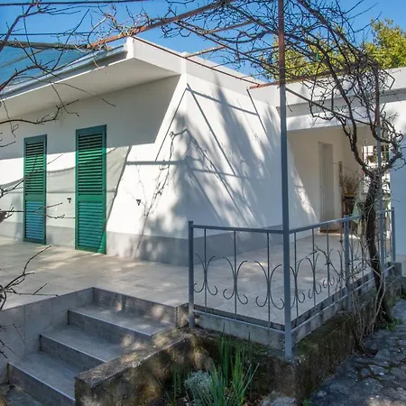 Soto Apartman Pirovac